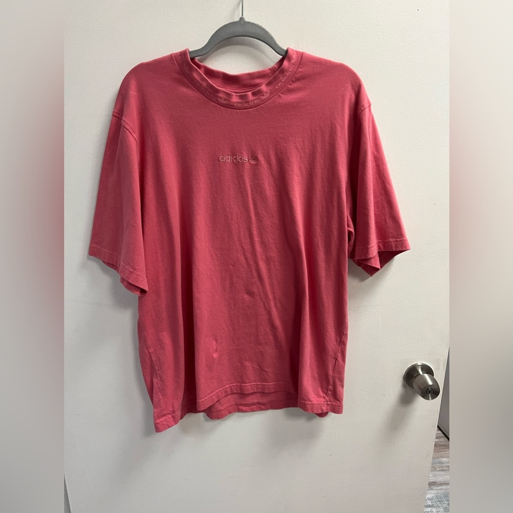 Large Adidas pink / coral T-shirt
